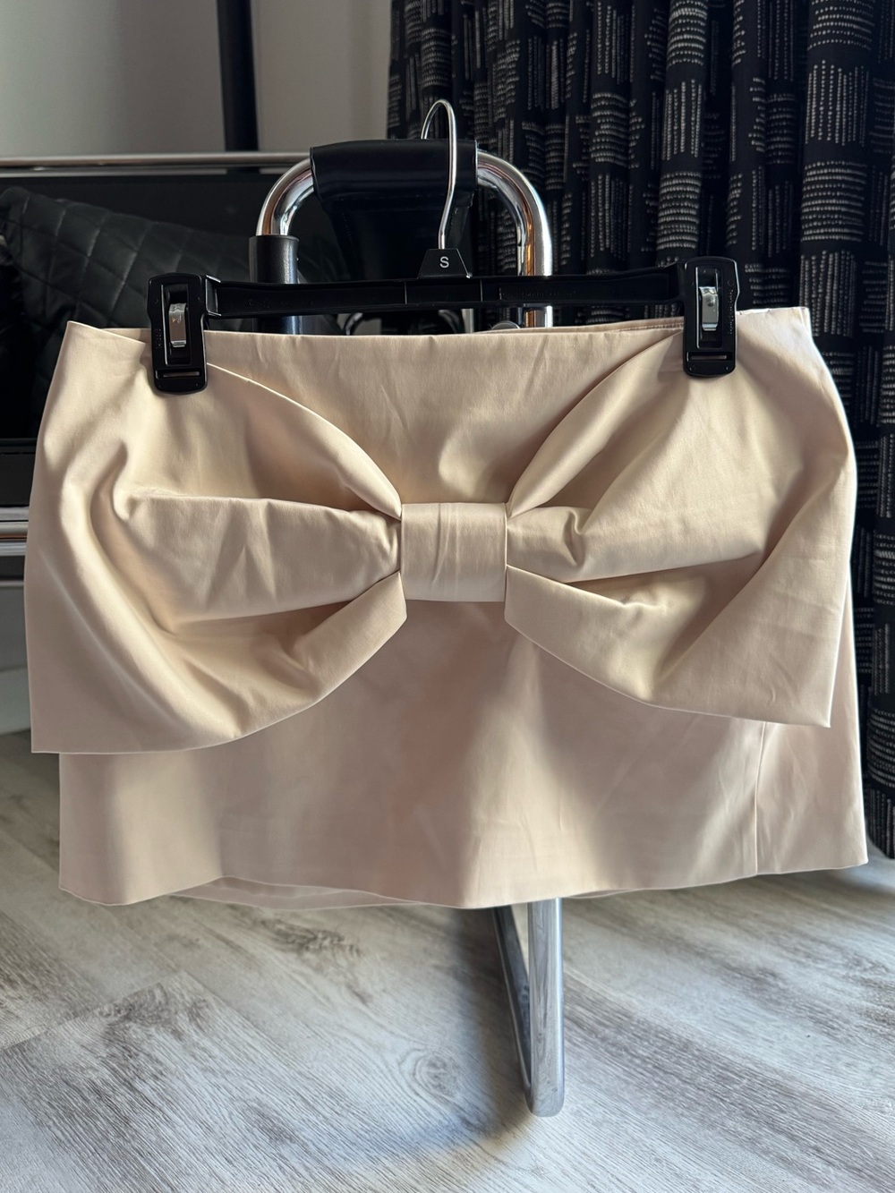 Zara Ivory Cream Satin Mini Skirt with Chic Girly Oversized Bow Front SMALL New - Picture 3 of 10